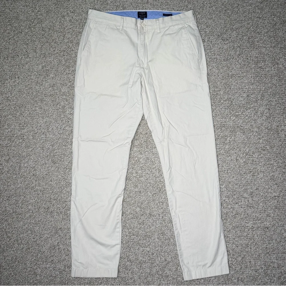 J. Crew The Sutton Summerweight Chino